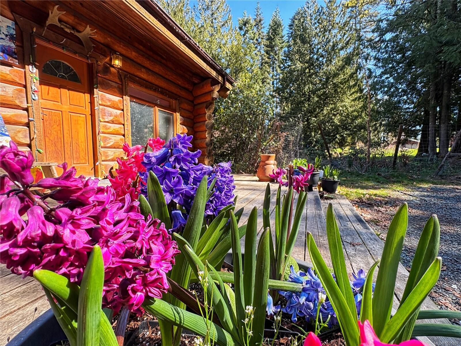 Property Photo: 10760 Guilbride Dr BC V0G 2B2