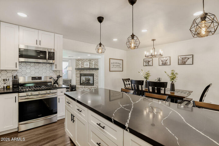 Property Photo: 7715 E Catalina Drive AZ 85251