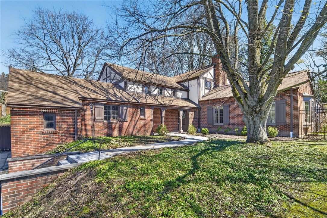 Property Photo:  25 Cornell Street  NY 14850 