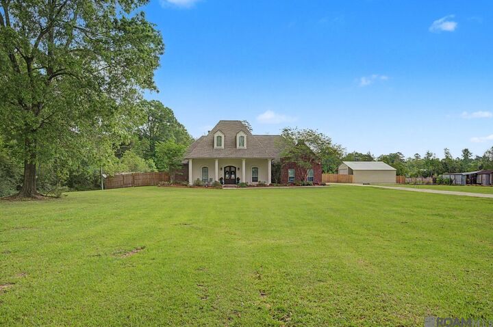 Property Photo: 34062 Duff Rd LA 70785