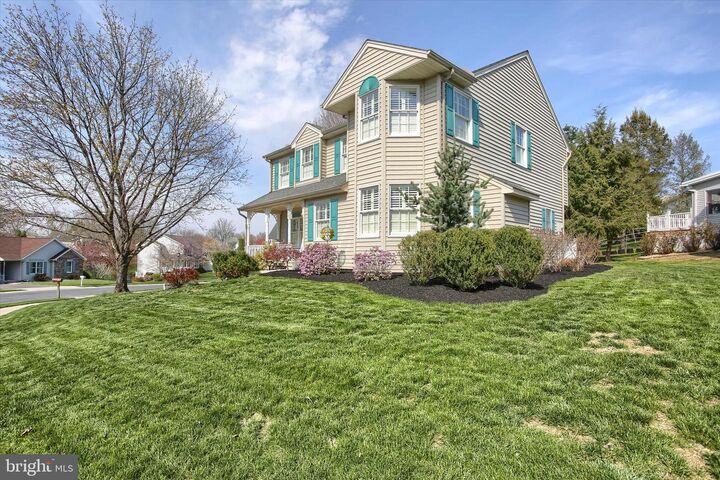 Property Photo: 20 Windsor Way PA 17011