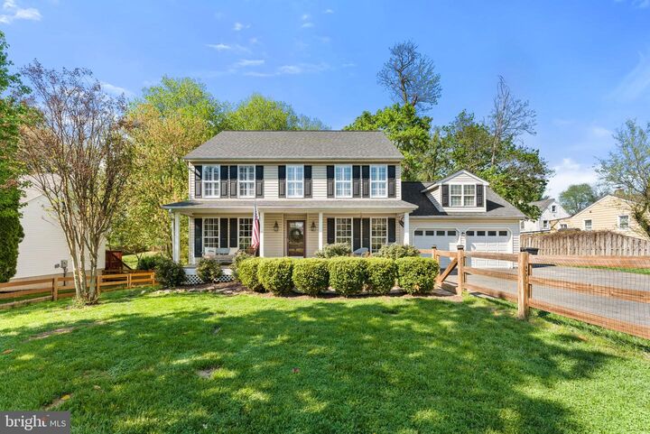 Property Photo:  209 E A Street  VA 20132 
