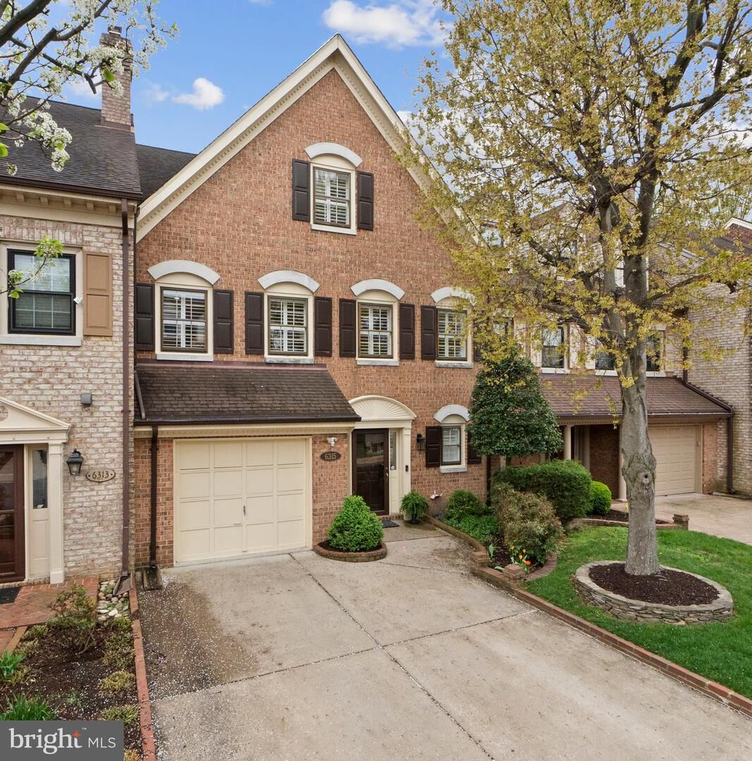 Property Photo: 6315 Manchester Way VA 22304