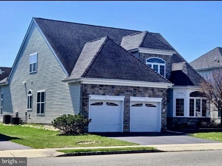 Property Photo:  16 Plymouth Way  NJ 08005 