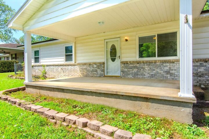 Property Photo:  2616 Meadow Lane  AR 72015 