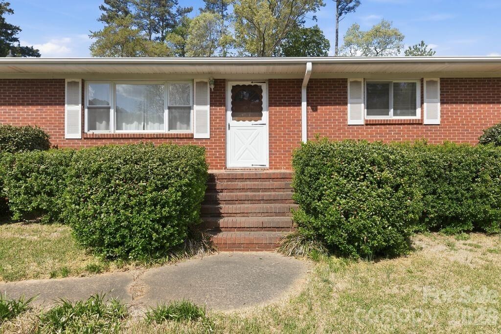 Property Photo:  4108 Terry Terrace  NC 28105 