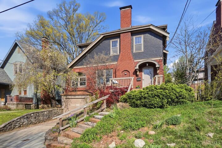 Property Photo:  1337 Herlin Place  OH 45208 