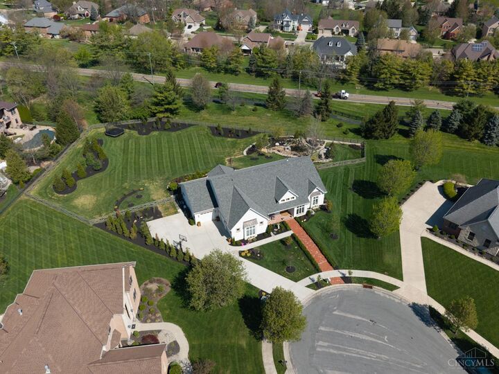 Property Photo: 6604 Southampton Lane OH 45069