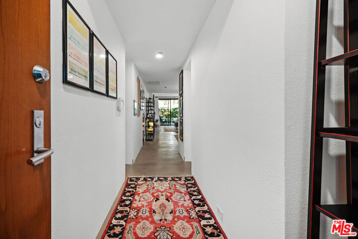 Property Photo:  2960 Neilson Way  CA 90405 