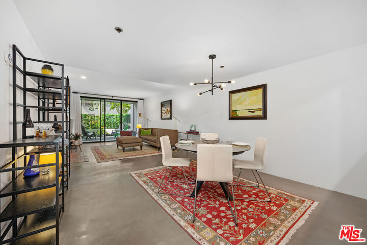 Property Photo:  2960 Neilson Way  CA 90405 