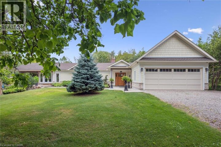 882 Fairway Road North — photo 1