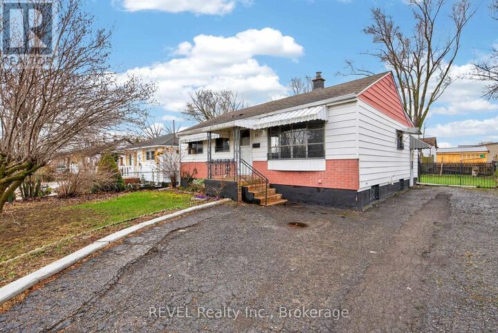Property Photo: 15 Vera Street ON L2S 1C3
