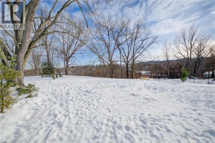 Property Photo:  54 Roos Street  ON N2P 1H9 