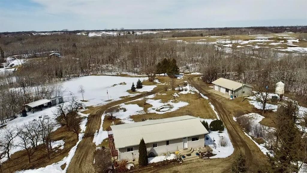 Property Photo:  73012 63 North Road  MB R0K 0H0 
