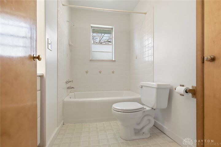 Property Photo:  814 Wellington Drive  OH 45506 