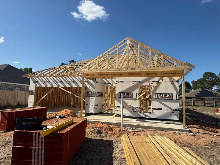 Property Photo:  567 W Pine Street  FL 32569 