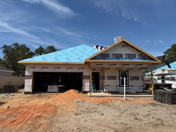 Property Photo:  567 W Pine Street  FL 32569 