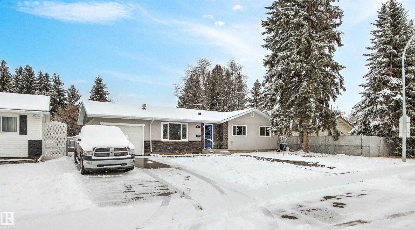 Photo de la propriété:  290 Conifer Street  AB T8A 1M3 