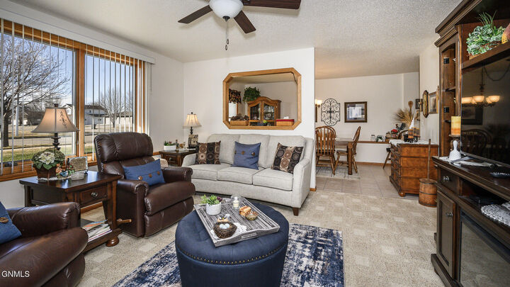 Property Photo: 806 Bridgeport Drive 1 ND 58504