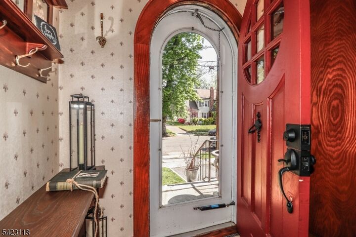 Property Photo:  544 W Meadow Ave  NJ 07065 