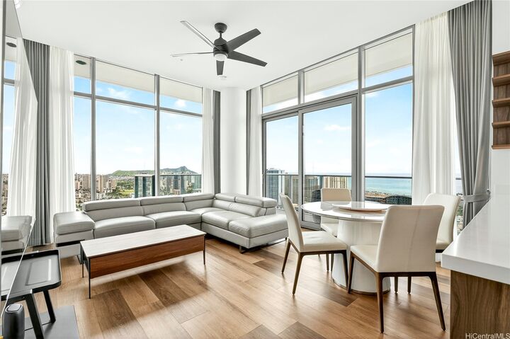 Property Photo: 1500 Rycroft Street Ph4419 HI 96814