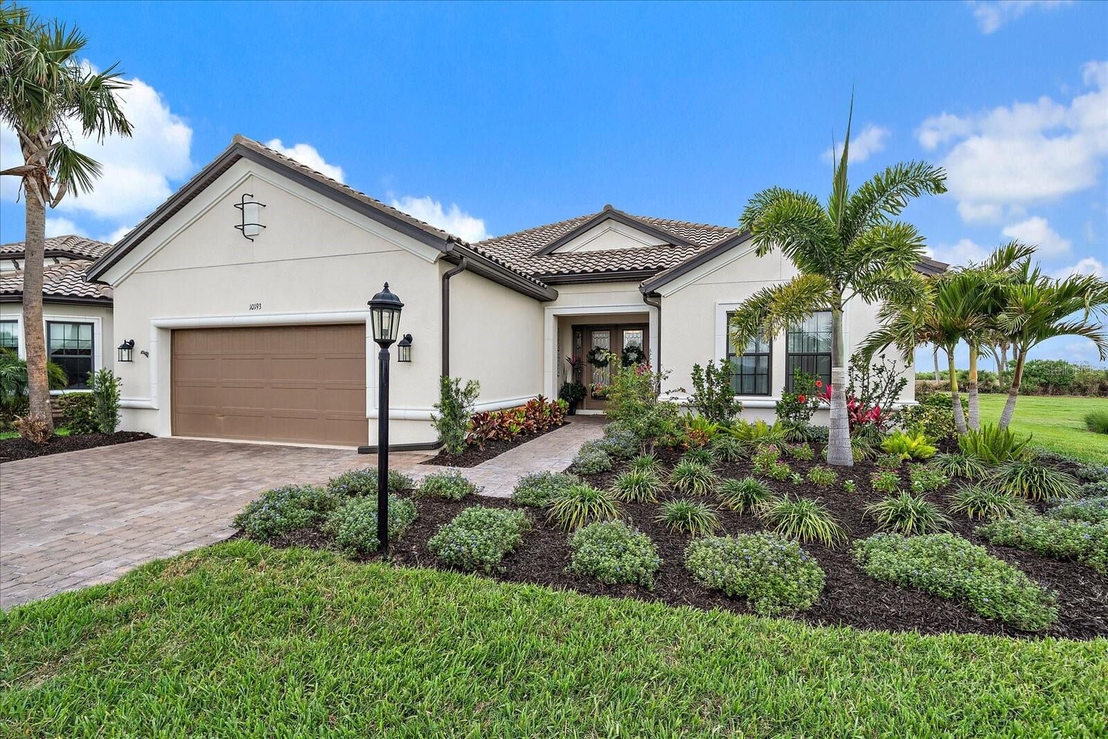 Property Photo: 10193 Morning Mist Lane FL 34241