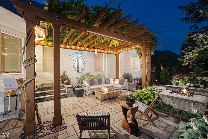 Property Photo: 9660 Sunwood Way IN 46032