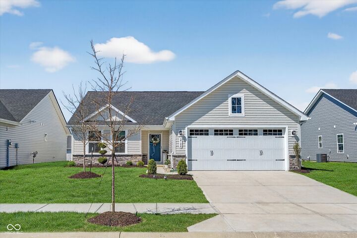 Property Photo:  2748 Stonebridge Drive  IN 46052 