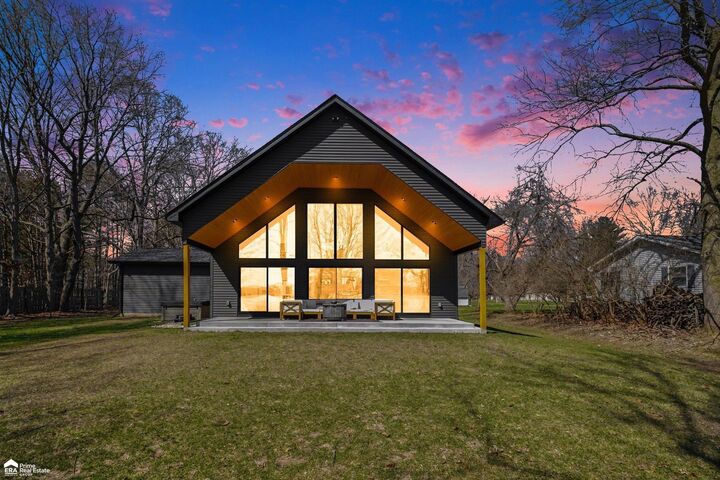 Property Photo:  5881 Lake Crest Drive  MI 48421-8971 