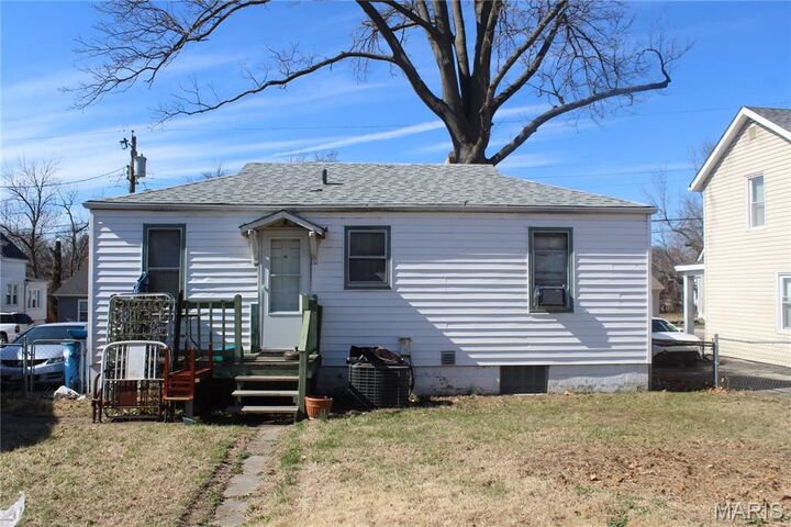 Property Photo: 1290 Purcell Avenue MO 63133