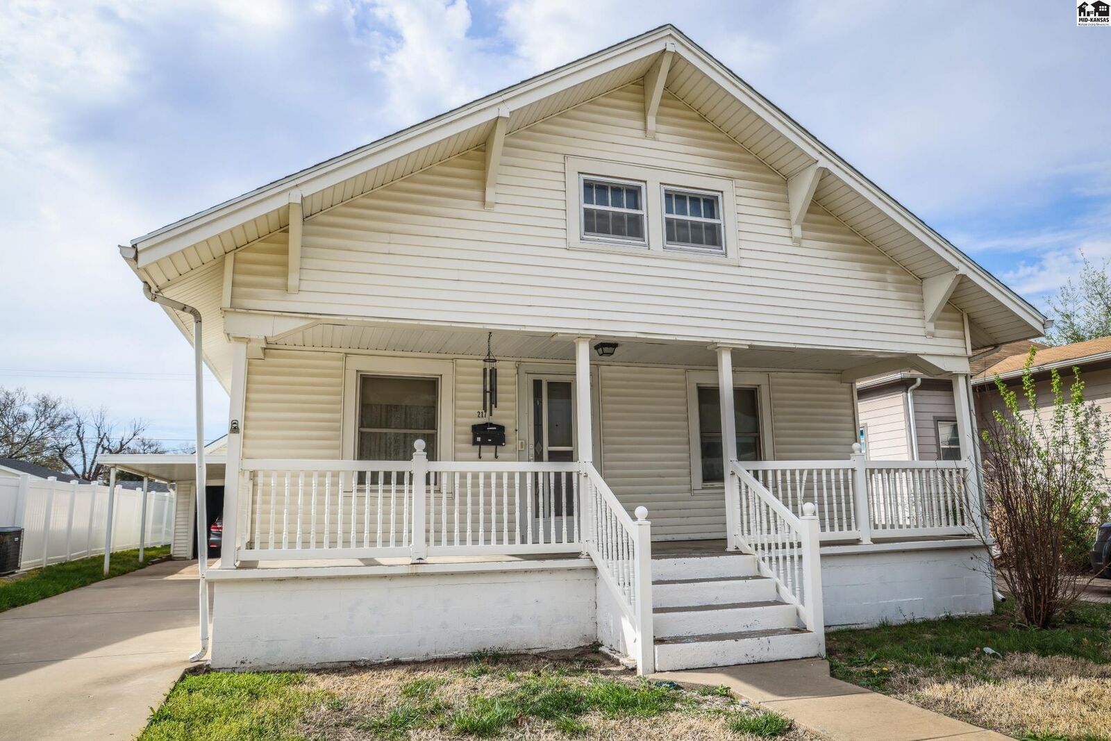 Property Photo:  217 W 14th Ave  KS 67501 
