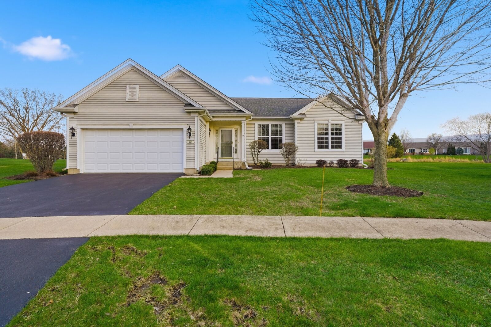 Property Photo: 506 Honors Court IL 60404