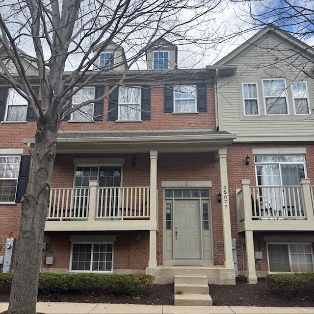 Property Photo: 77 Lee Court IL 60190