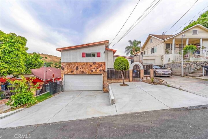 Property Photo:  3680 Rolle  CA 90031 