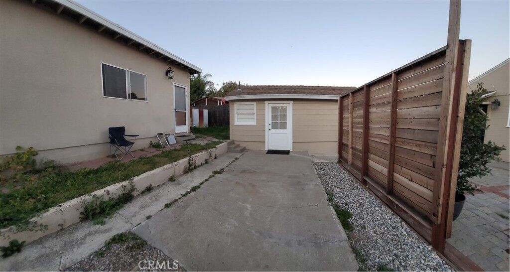 Property Photo:  10519 Nopalito Street  CA 93304 