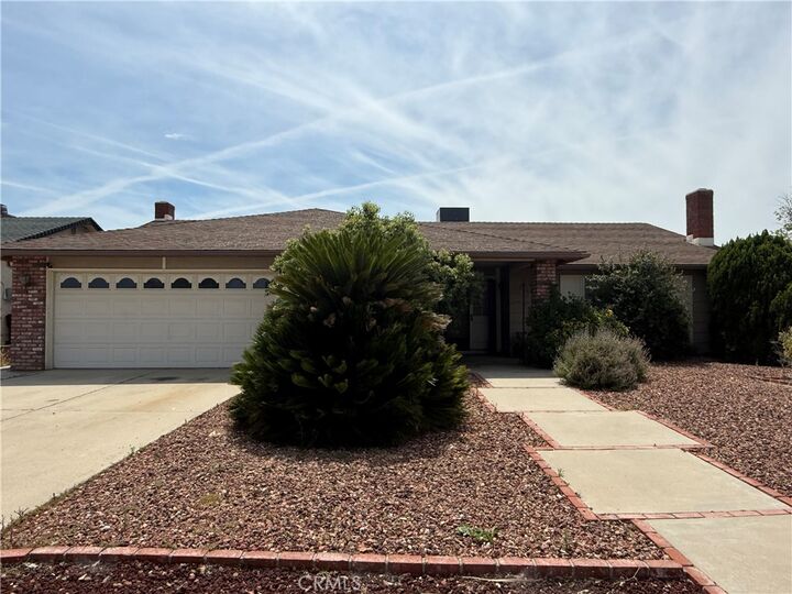 Property Photo: 27992 Foxfire CA 92586