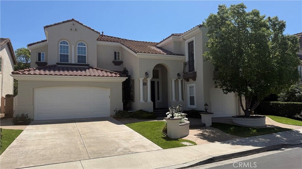 Property Photo:  10 Spring  CA 92620 