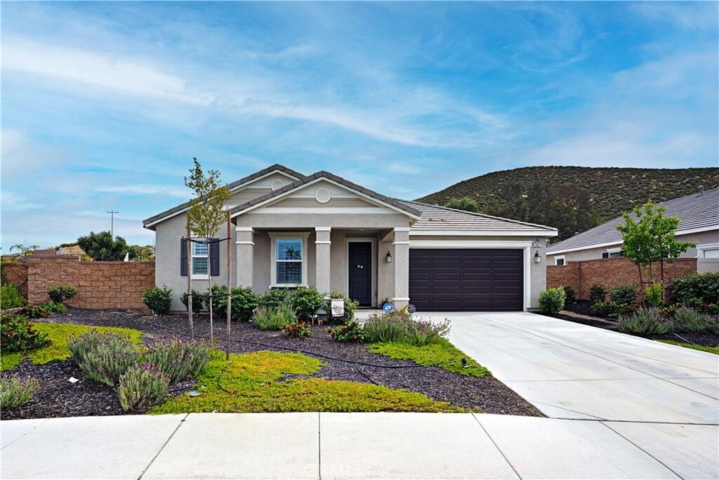 Property Photo:  28427 Patches Dr  CA 92585 