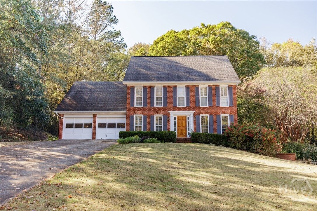 Property Photo: 121 Ashbrook Drive GA 30605