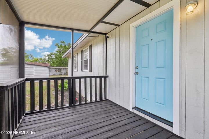 Property Photo:  213 Jackson Avenue N 1  FL 32220 