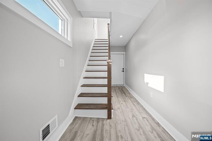 Property Photo:  100 Kansas Street 1  NJ 07601 