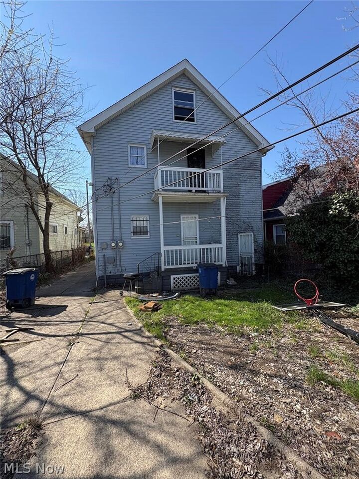 Property Photo:  11817 Dove Avenue  OH 44105 