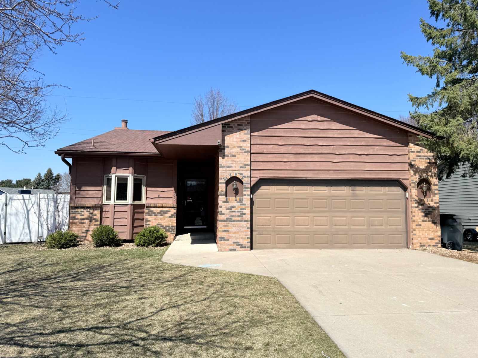 Property Photo: 265 Oakwood Drive MN 55126