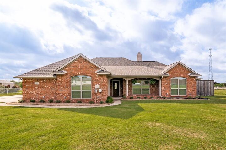 Photo de la propriété:  9798 Helms Trail  TX 75126 