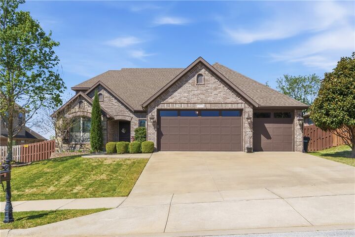 Property Photo:  2513 S Horizon Boulevard  AR 72758 