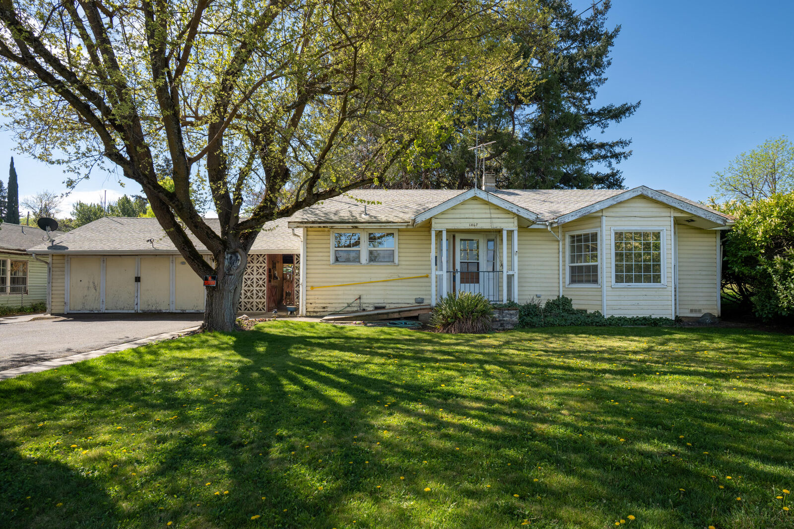 Property Photo: 1467 S Stage Road OR 97501