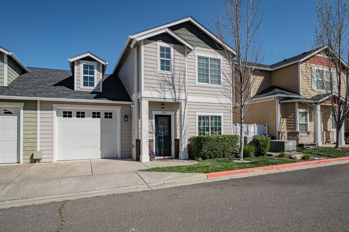 Property Photo:  131 Poppy Bay Place  OR 97540 