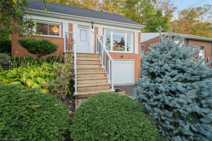 Property Photo: 62 Brentwood Drive ON L8G 2W8