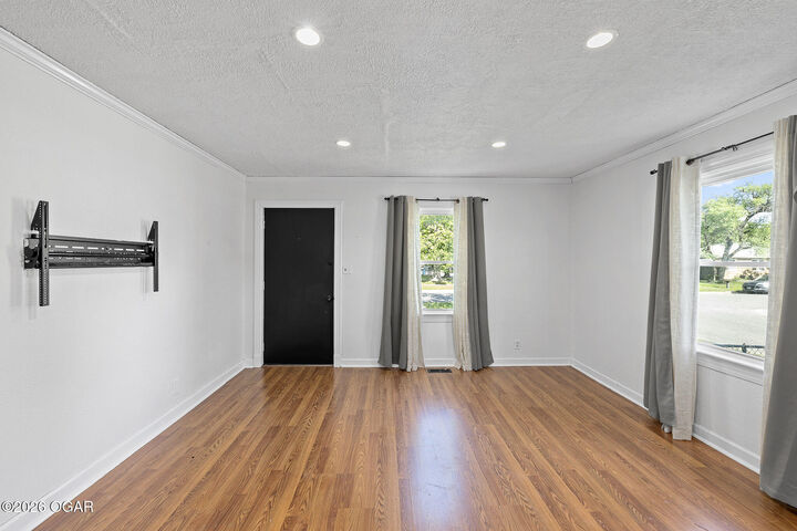 Property Photo:  132 S Mc Connell Avenue  MO 64801 