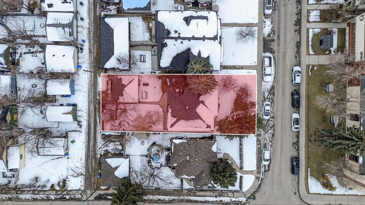 Property Photo: 1107 19 Avenue NW AB T2M 1A1